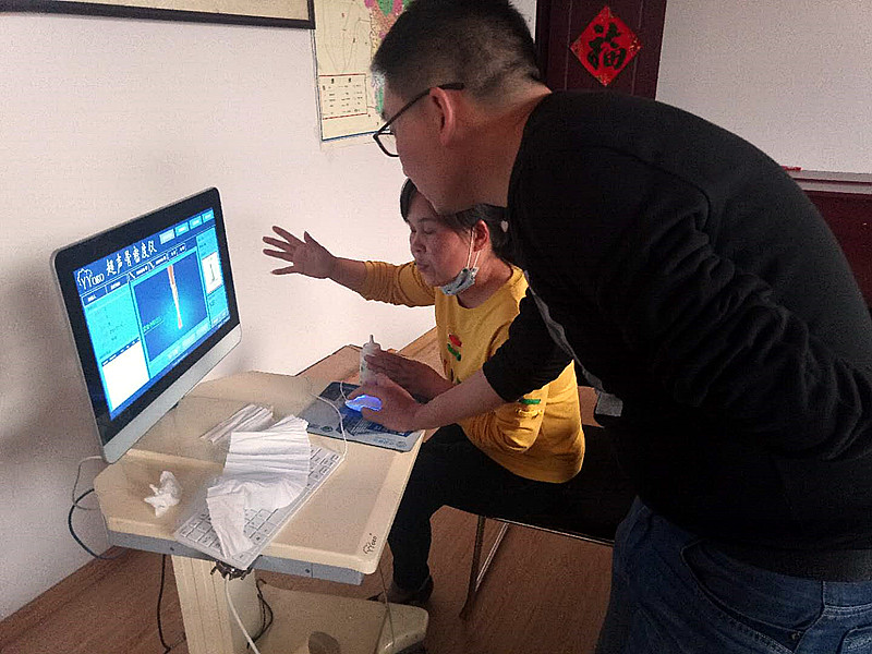 大菠萝福利软件儀器走進安徽某生物科技有限公司-公司人員進行安裝培訓知道