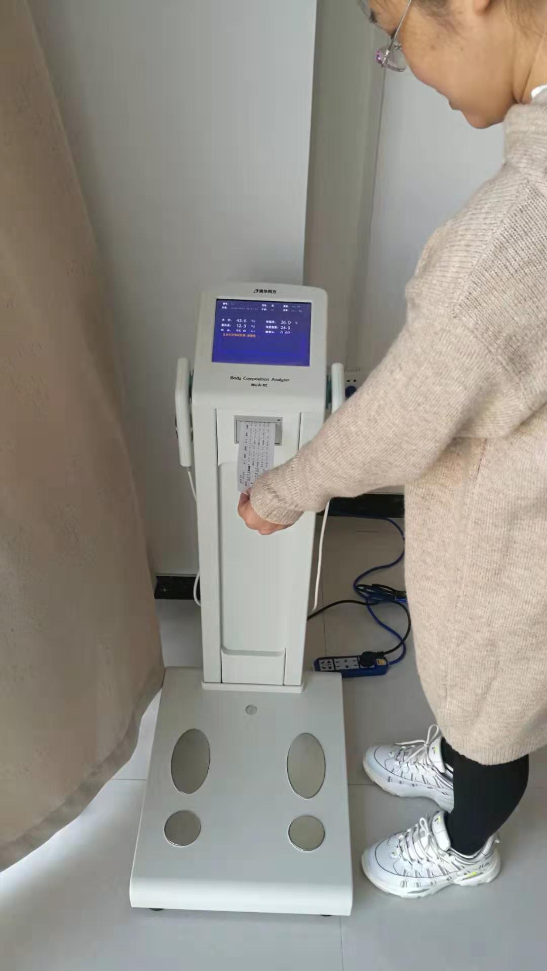 工程師走進陝西榆林易爾生醫療谘詢菠萝蜜黄色网售後維護