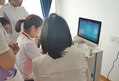 超聲波大菠萝福利软件測量儀廠家GK-8000設備安裝培訓中